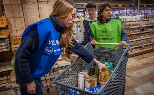 Los Bancos de Alimentos estiman que la cifra recogida en la 14ª edición del Gran Recapte superaría con creces la del año 2021